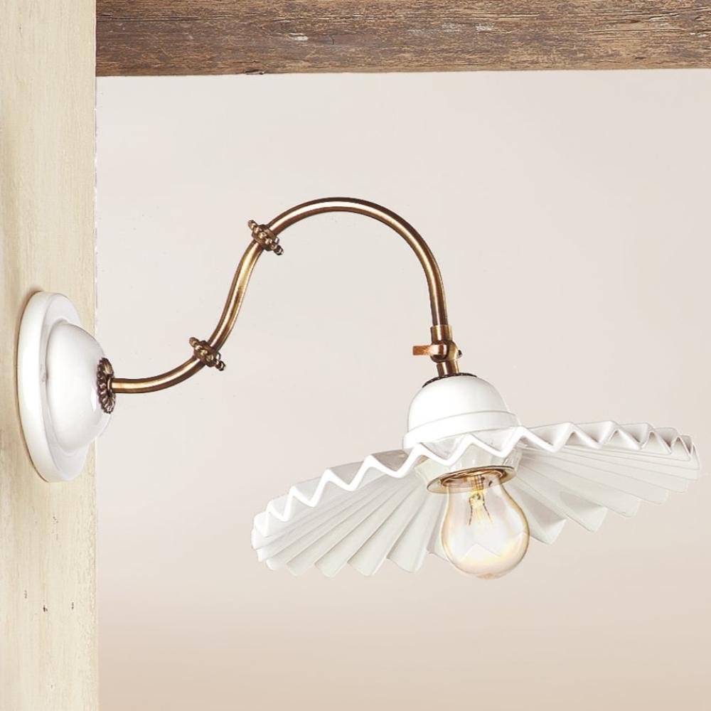 klasicky biely keramicky lampas rustikalny mediteransky vintage svetly osvetlenie obyvacka kuchyna spalna dedinsky elegantny obciansky volanovy lampsionik.jpg